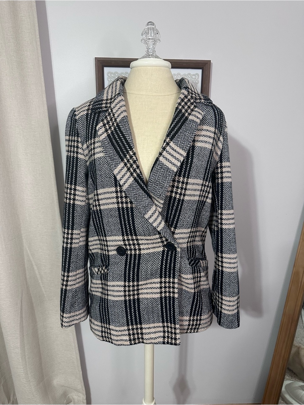 Vici Black & Cream Plaid Double-Breasted Blazer Jacket